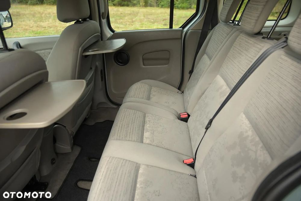 Renault Kangoo 1.6 16V 105 Expression - 25