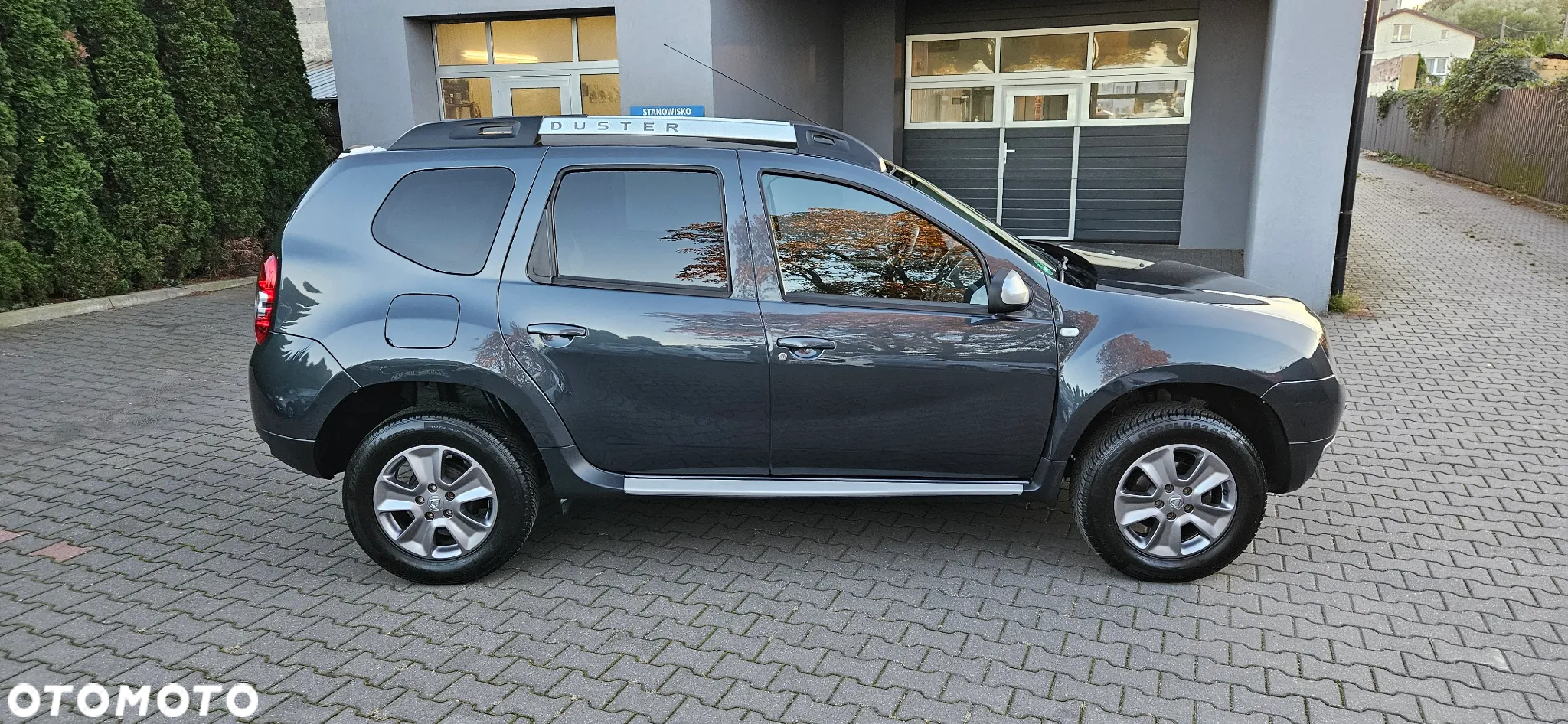 Dacia Duster SCe 115 4x2 Laureate - 12