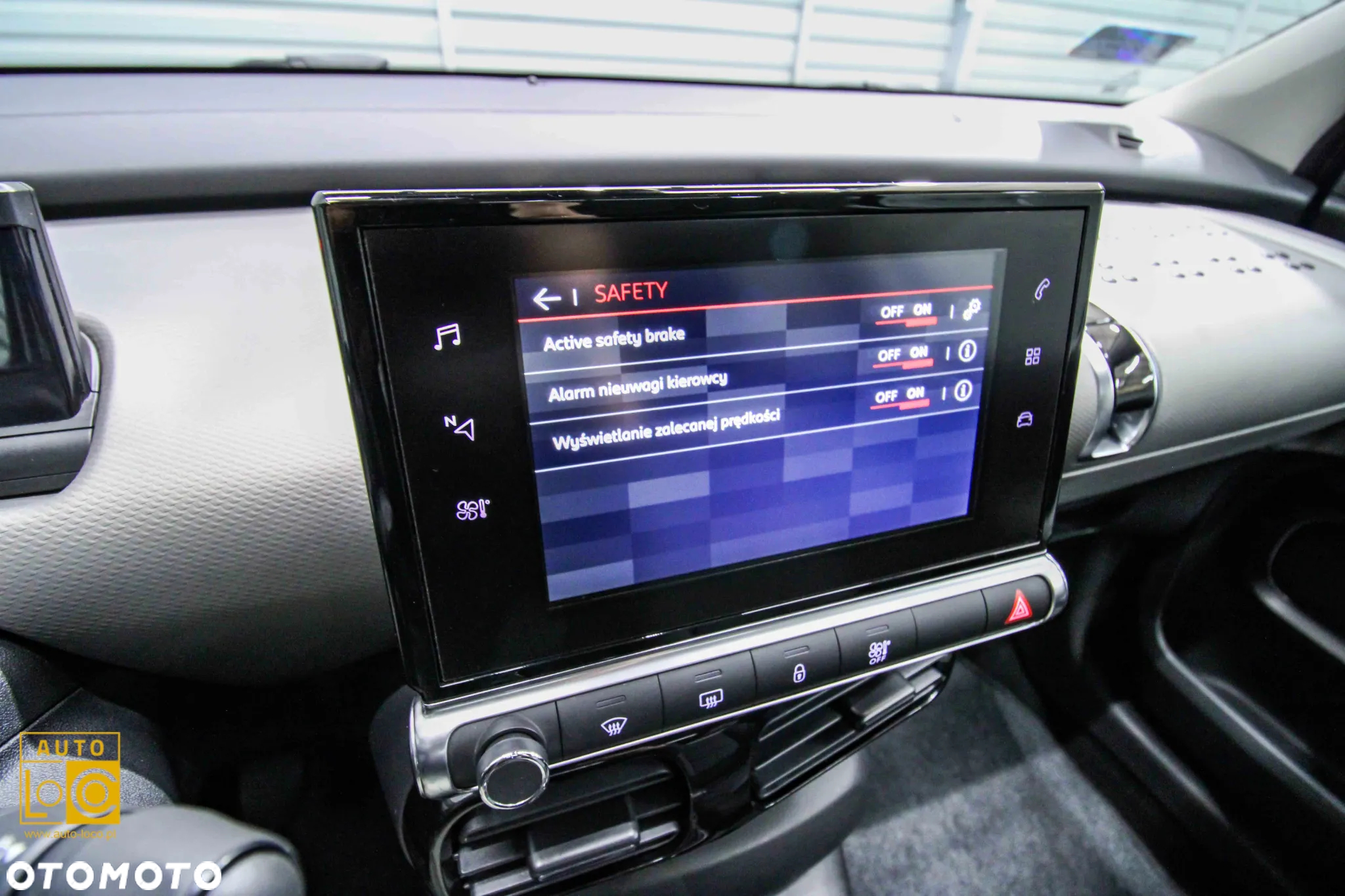 Citroën C4 Cactus 1.2 PureTech GPF Shine S&S - 26