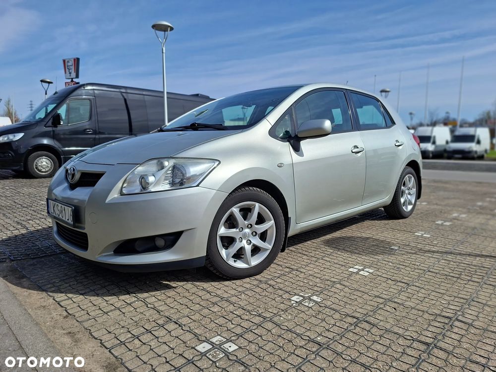 Toyota Auris 2.0 D-4D - 5