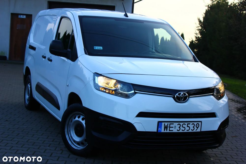 Toyota Proace City CHŁODNIA 1.5D-4D 102KM LONG L2 3 Osobowy - 4
