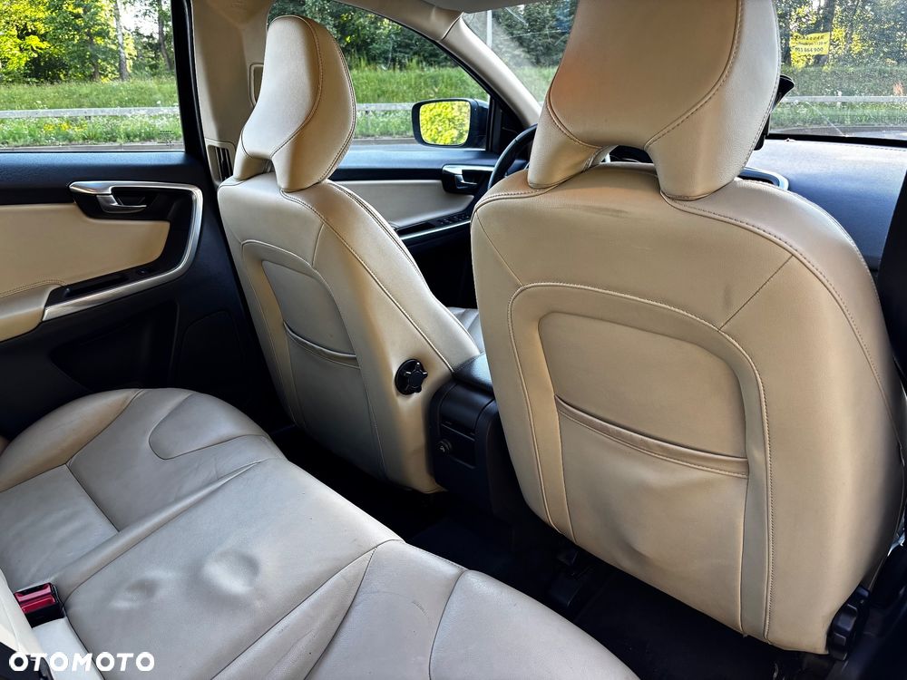 Volvo XC 60 D4 AWD Summum - 13