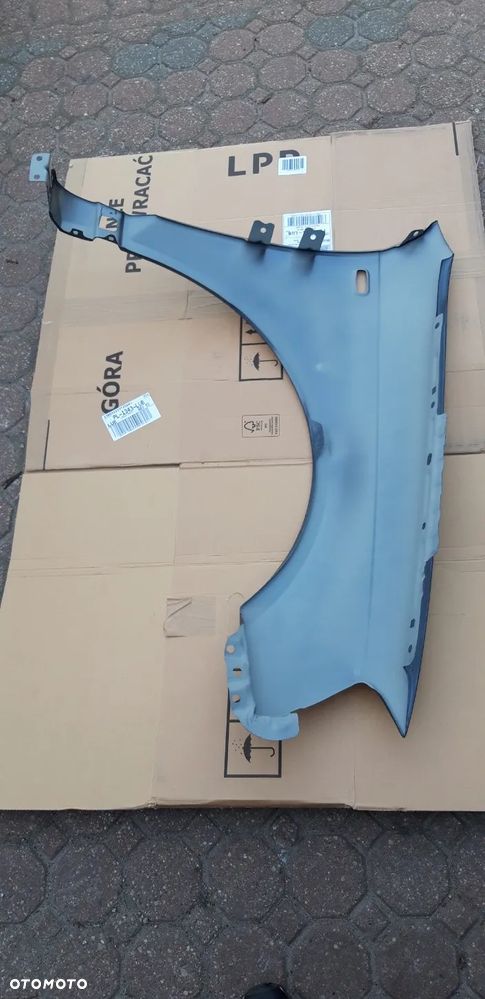 Błotnik lewy Audi A3 8P LX7Z szary metalik delfingrau pasuje do wersji 3D i 5D od 2003 do 2008 - 2