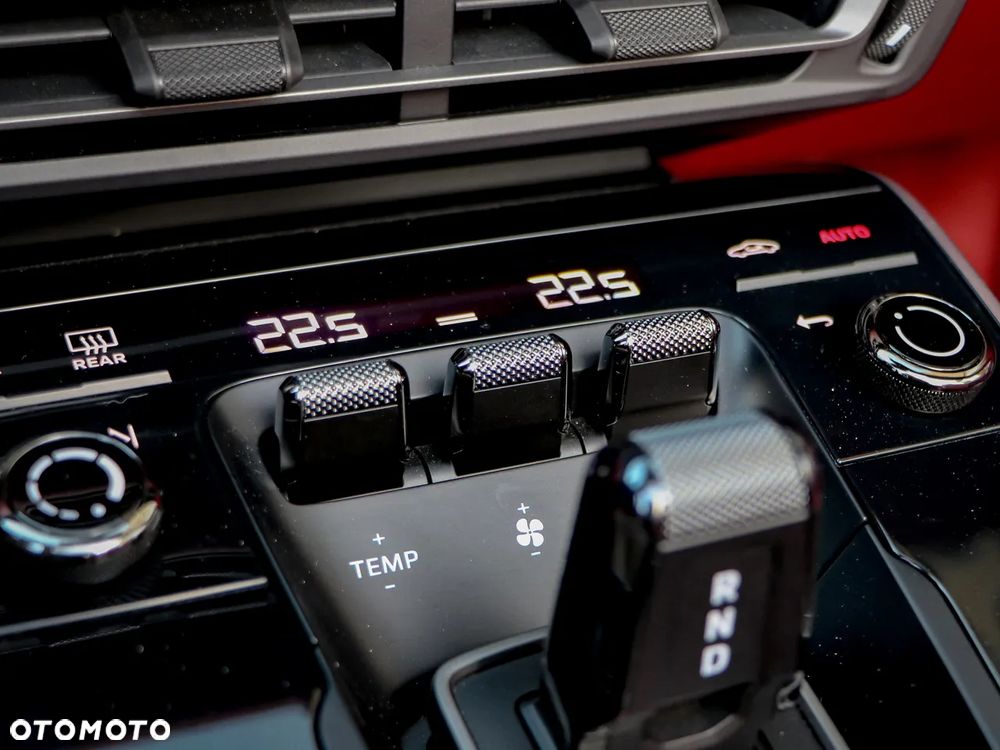 Porsche 911 Turbo S - 28
