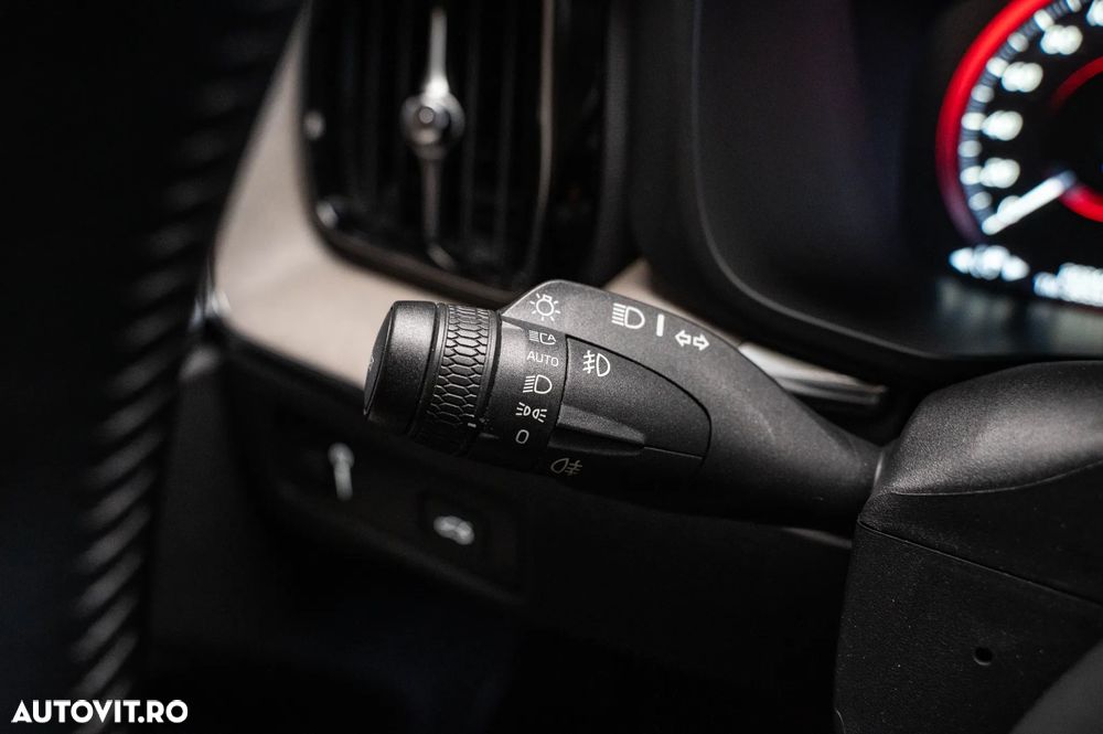 Volvo XC 60 D4 AWD Geartronic Inscription - 27