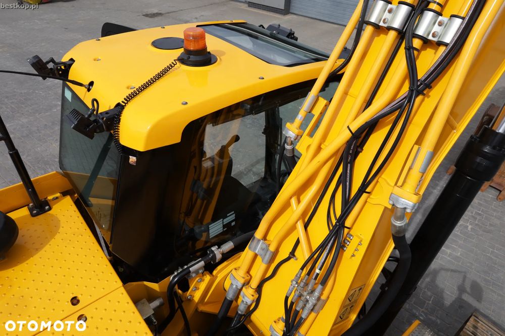 JCB 220X - 27