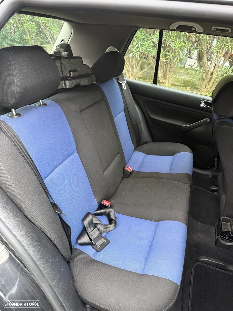 VW Golf 1.9 TDi 25 Anos - 5