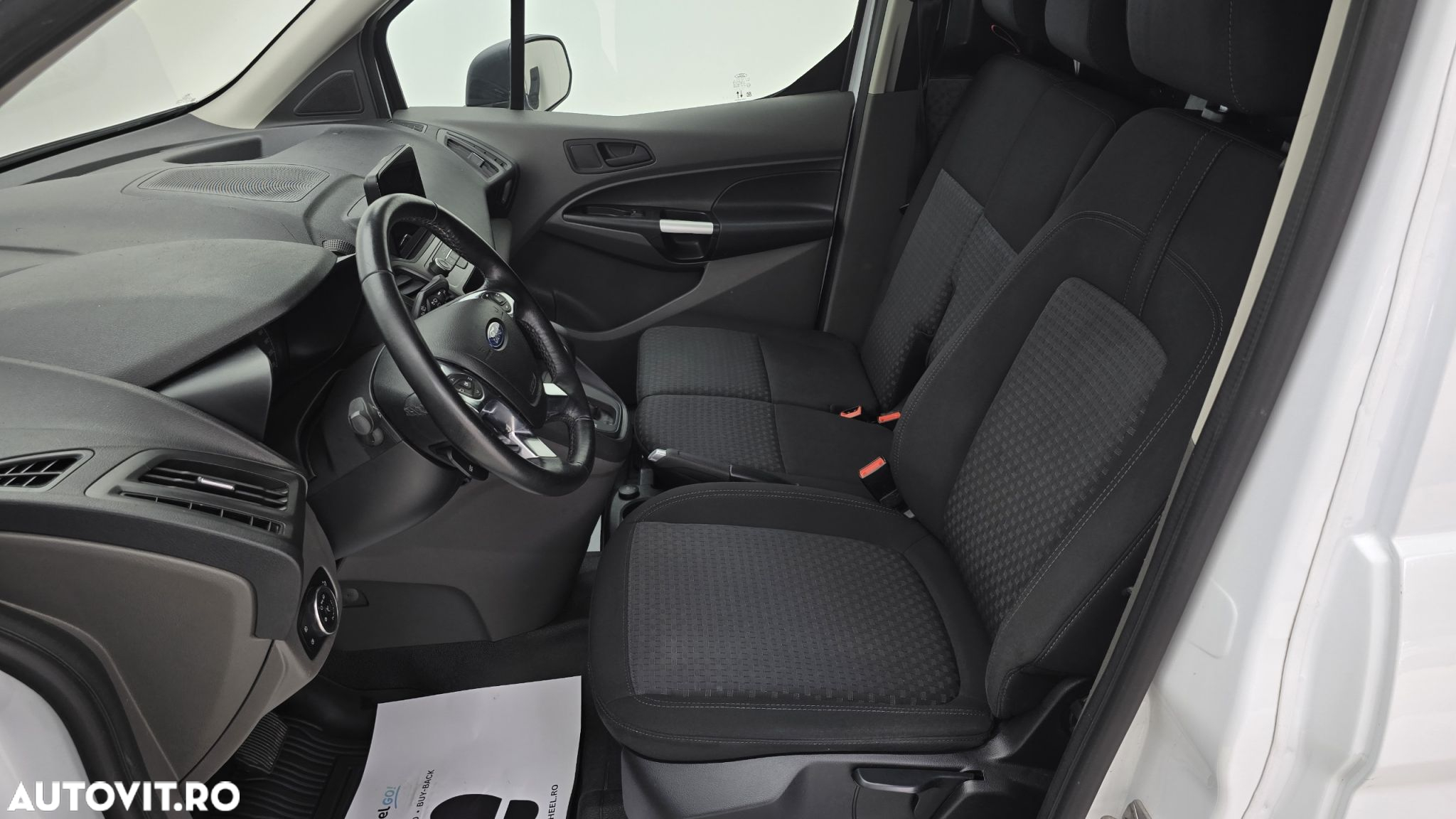 Ford Transit Connect - 12
