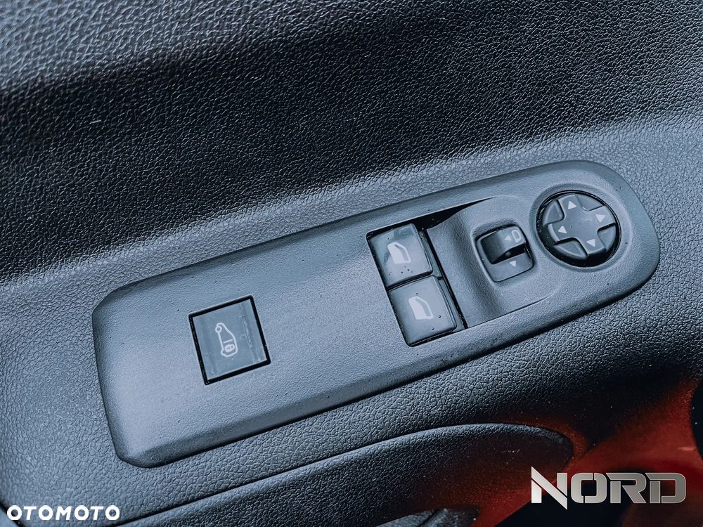 Peugeot Partner 4x4 Long Asphalt - 37