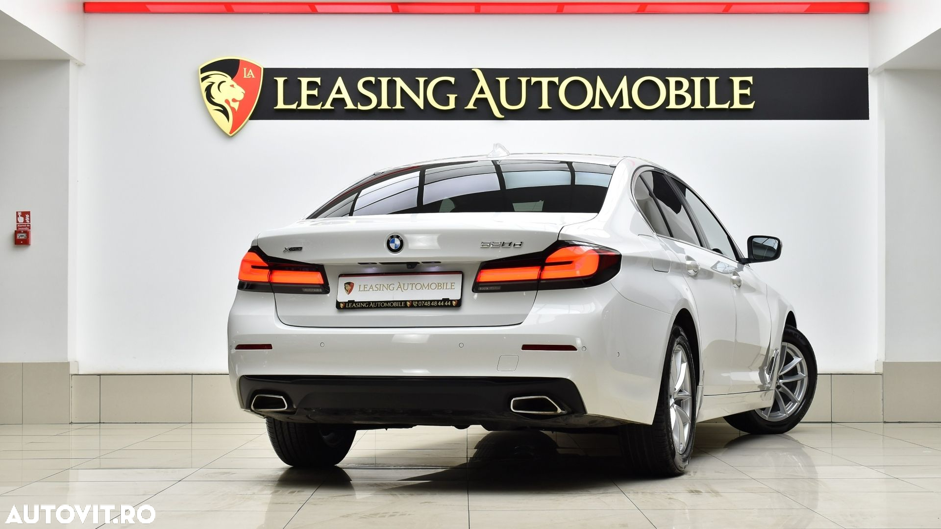 BMW Seria 5 520d xDrive Aut. Sport Line - 4