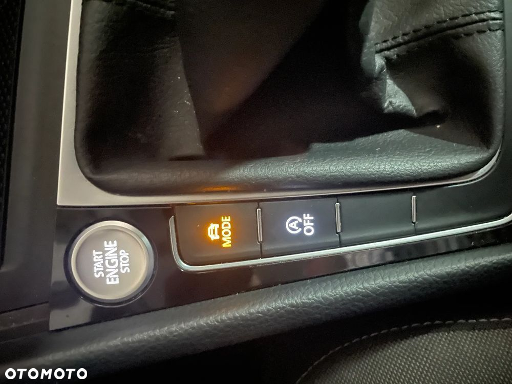 Volkswagen Golf VII 1.5 TSI BMT Highline - 27