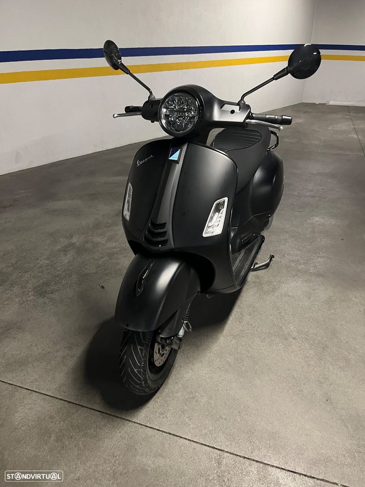 Vespa GTS Super Versão limitada NOTTE - 4