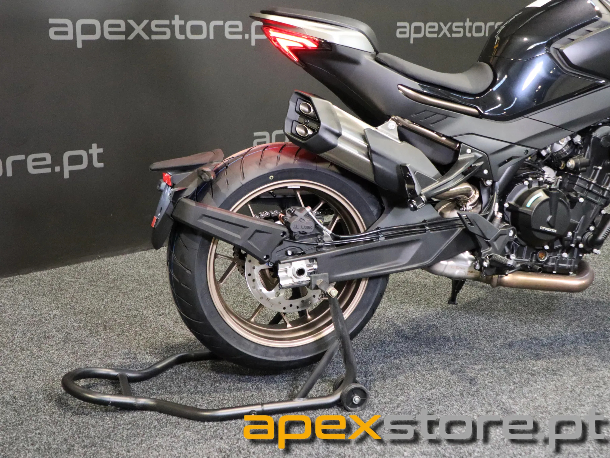 Usado CF Moto NK 800 2024 - 8 450 EUR - Standvirtual.com