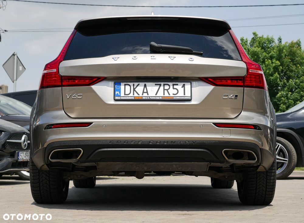 Volvo V60 Cross Country D4 AWD Geartronic Pro - 34