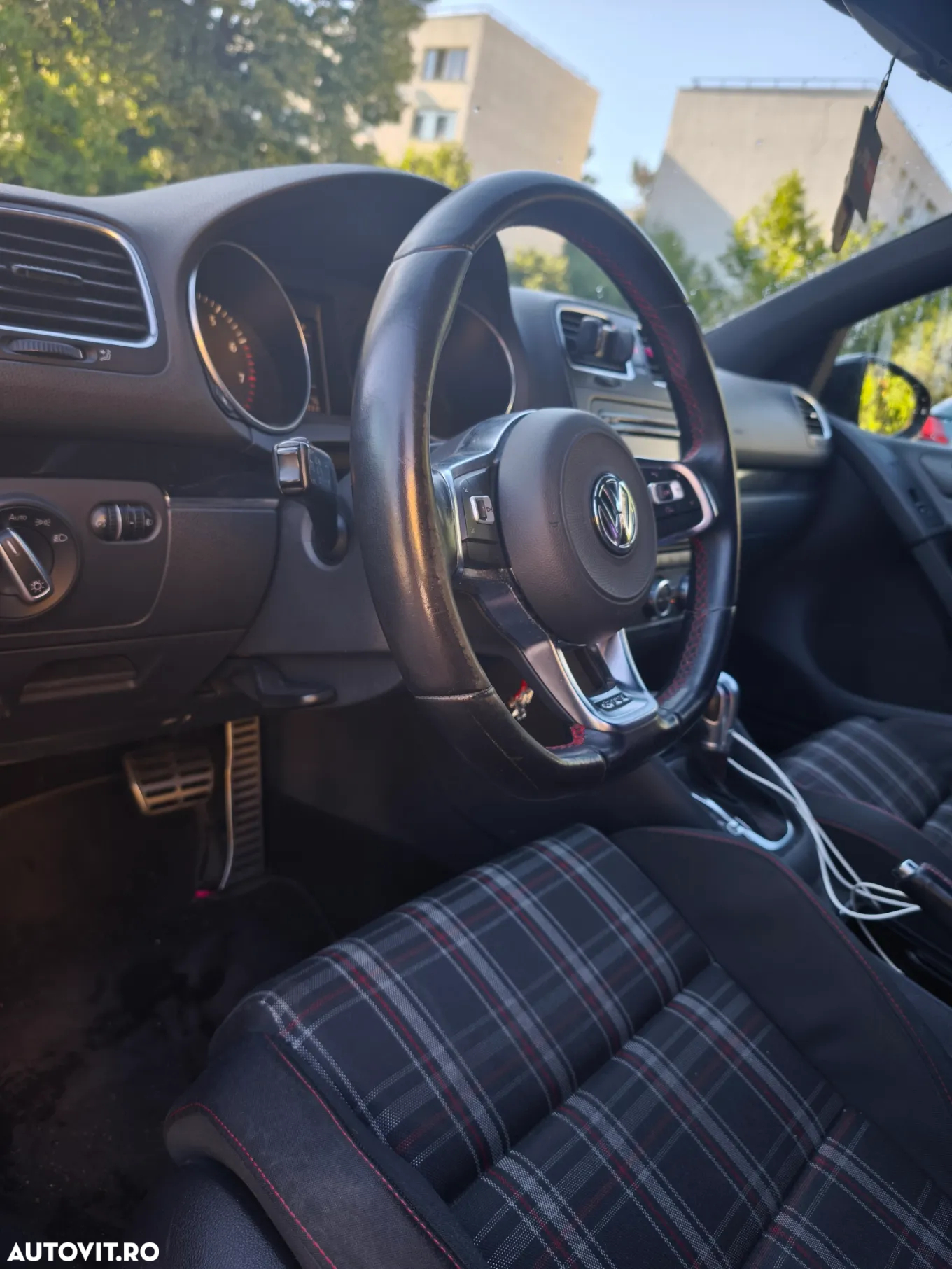 Volkswagen Golf GTI TCR 2.0 TSI OPF DSG - 10