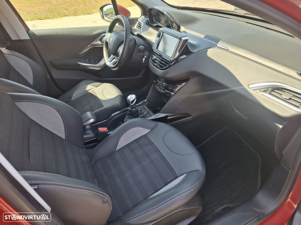 Peugeot 2008 1.6 BlueHDi Allure - 27