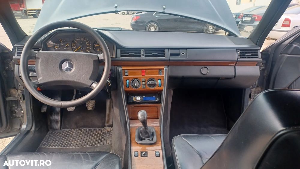 Mercedes-Benz W124 - 3