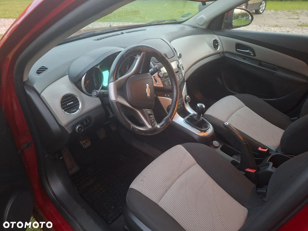 Chevrolet Cruze 1.6 LS - 8