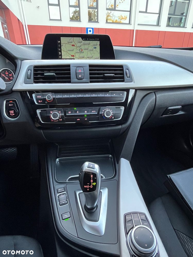 BMW Seria 3 318d Business Edition - 25