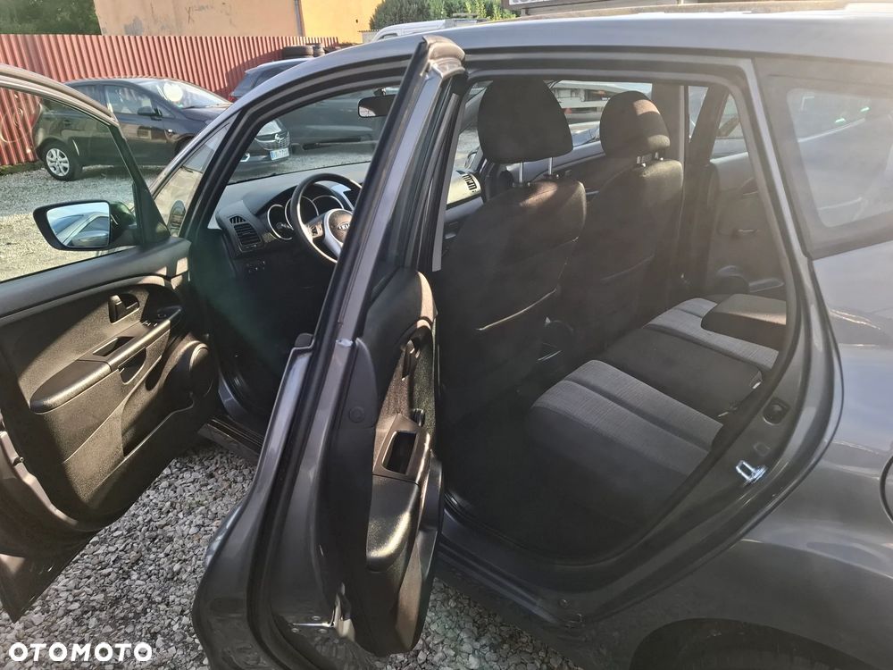Kia Venga 1.4 CVVT Dream-Team Edition - 4
