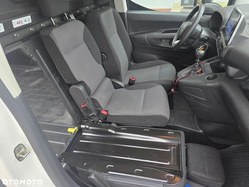 Toyota Proace City - 36