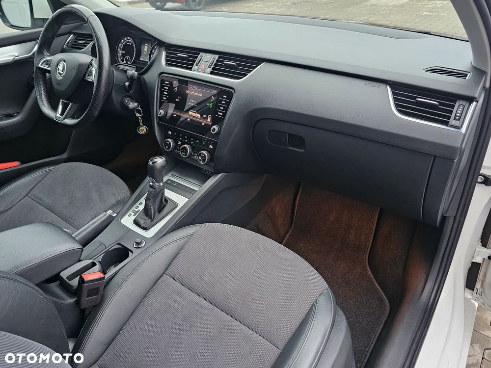 Skoda Octavia 1.6 TDI DSG Ambition - 23