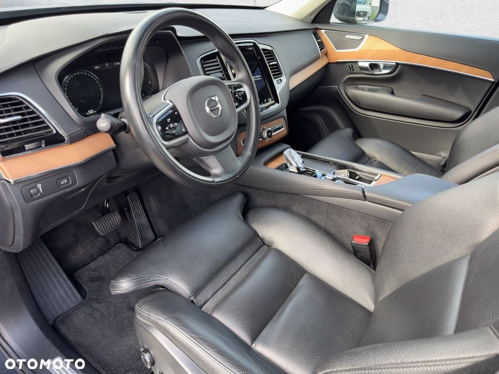 Volvo XC 90 - 10