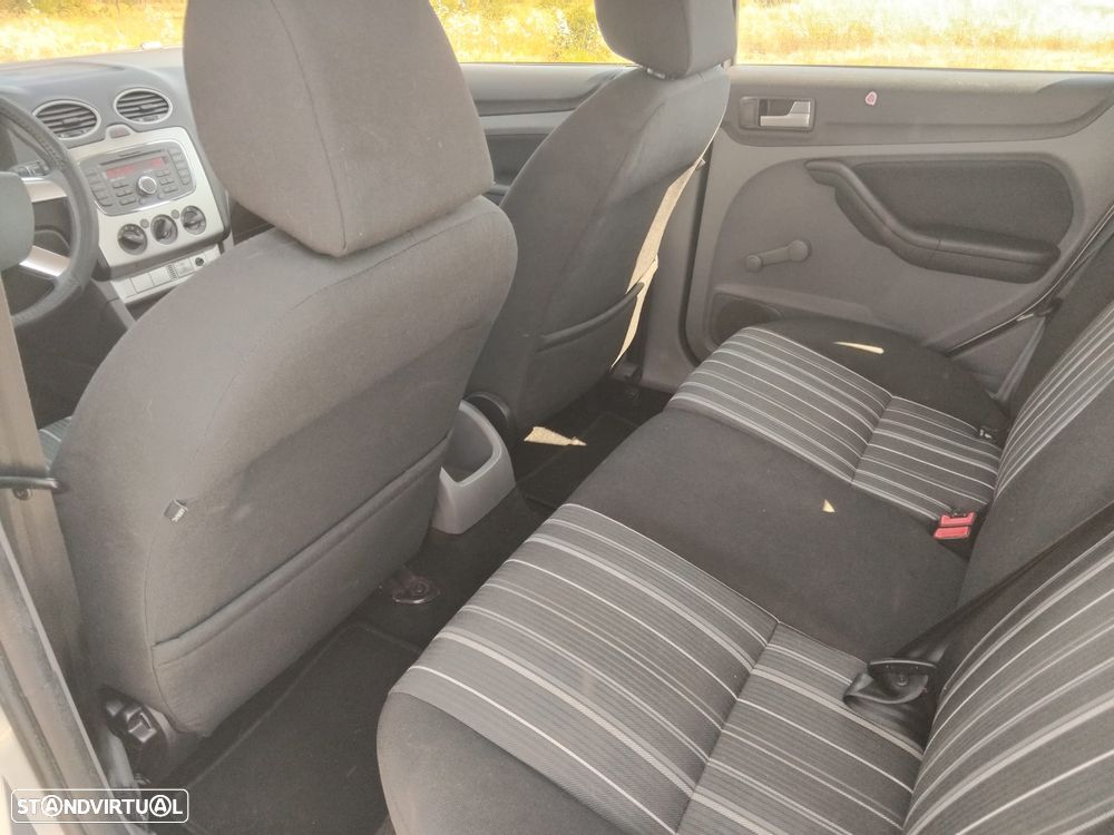 Ford Focus 1.6 TDCi ECOnetic - 6