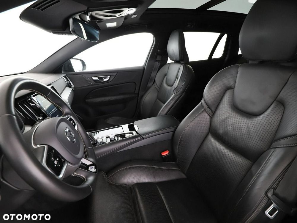 Volvo V60 T8 AWD Recharge Geartronic RDesign - 14