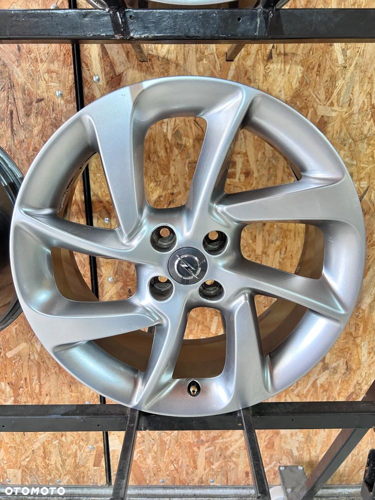 4 FELGI ALU. OPEL CORS AD, E , ADAM , OPC 17'' +TPMS , 7J  IS44 - 11