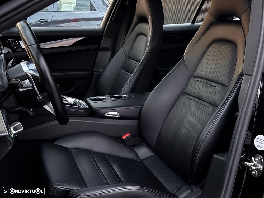 Porsche Panamera Sport Turismo 4 E-Hybrid - 25