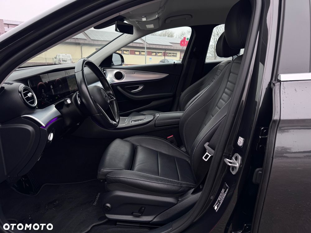 Mercedes-Benz Klasa E 200 9G-TRONIC Exclusive - 6