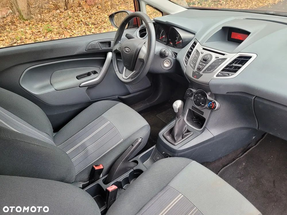 Ford Fiesta 1.4 Trend - 8