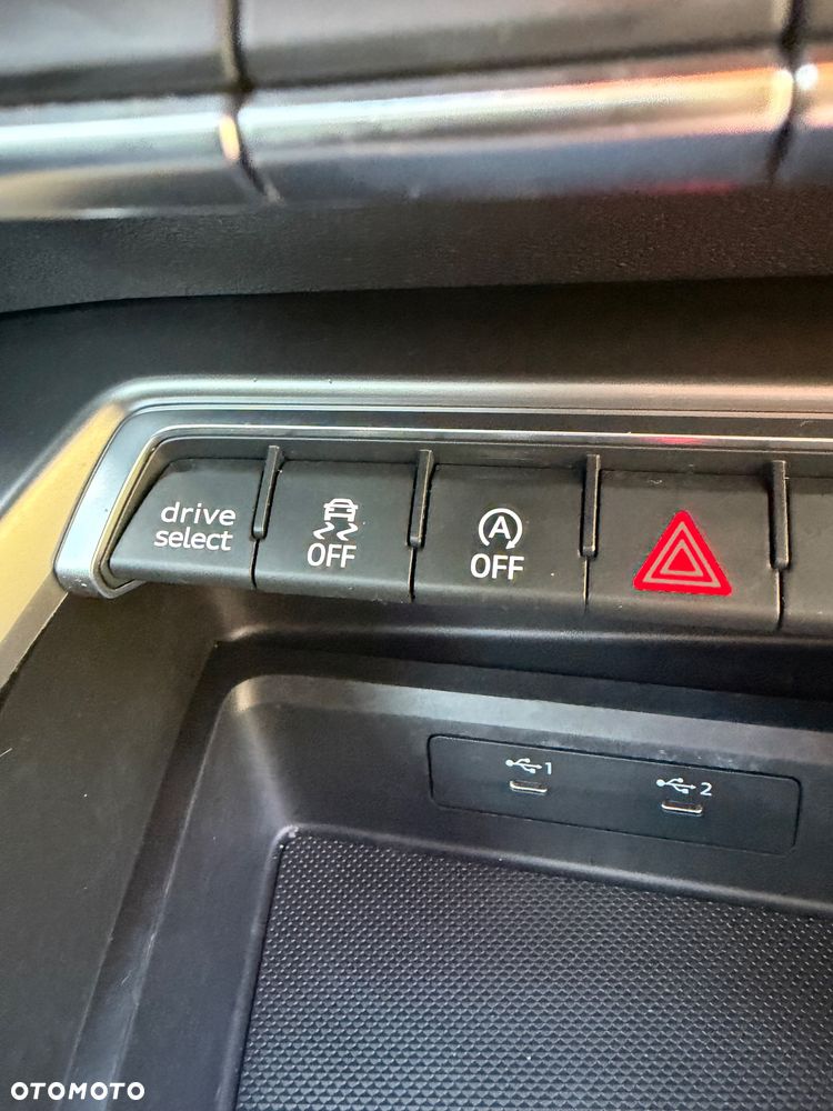 Audi A3 Limousine 30 TDI S tronic - 35