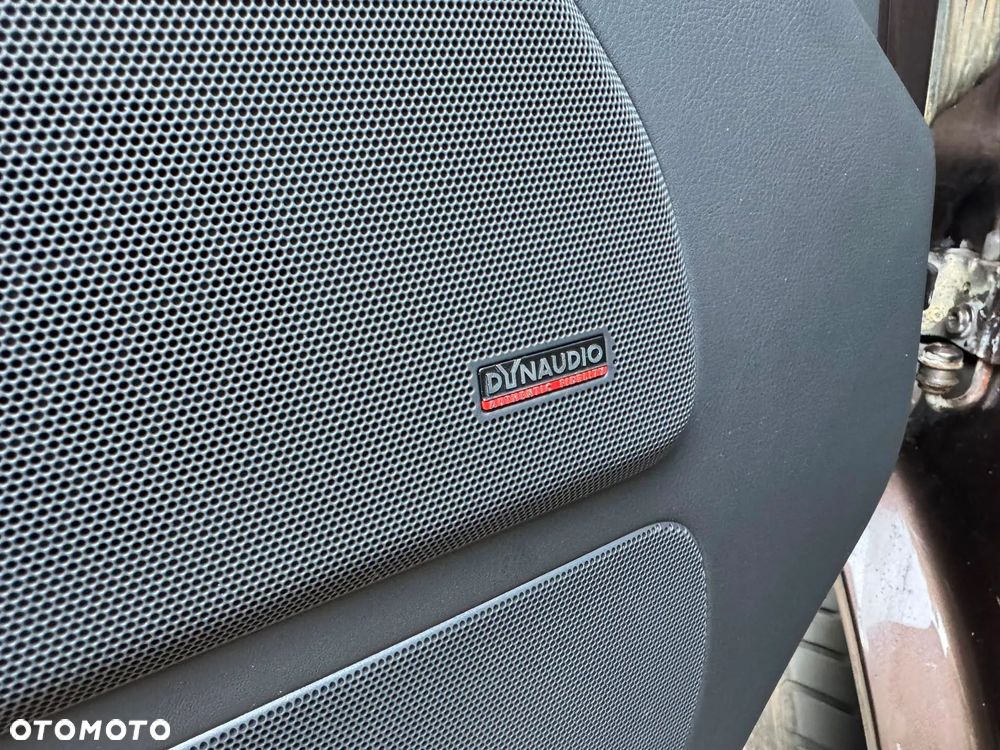 Volkswagen Multivan - 33