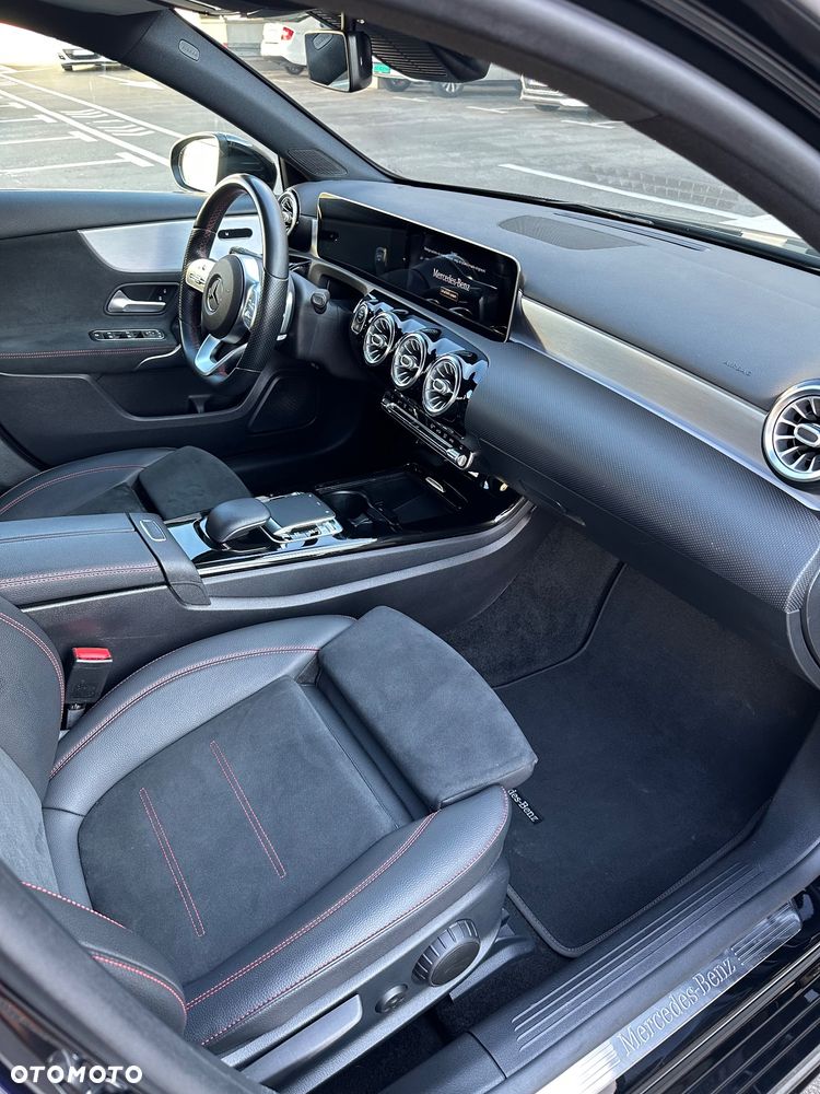 Mercedes-Benz Klasa A 180 7G-DCT Lim AMG Line Advanced Plus - 25