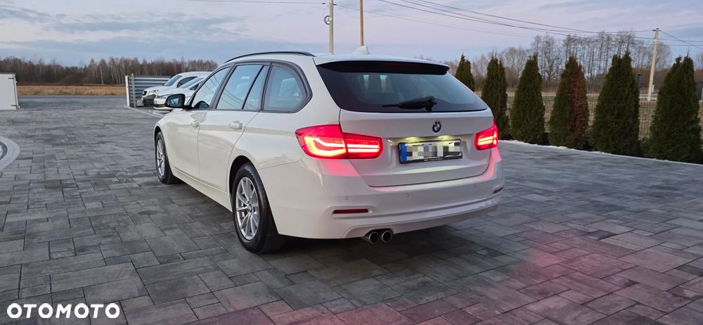 BMW Seria 3 320d xDrive Sport Line - 7