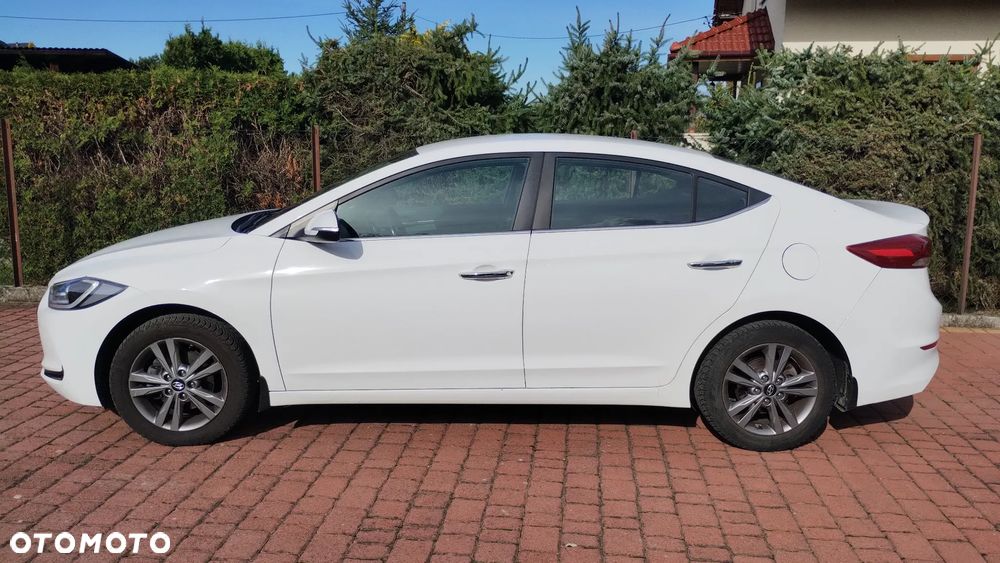 Hyundai Elantra 2017 photo 4