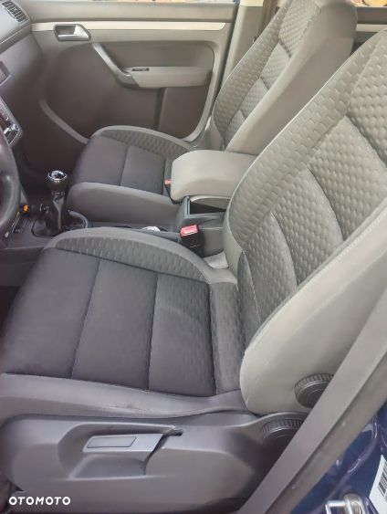 Volkswagen Touran - 5