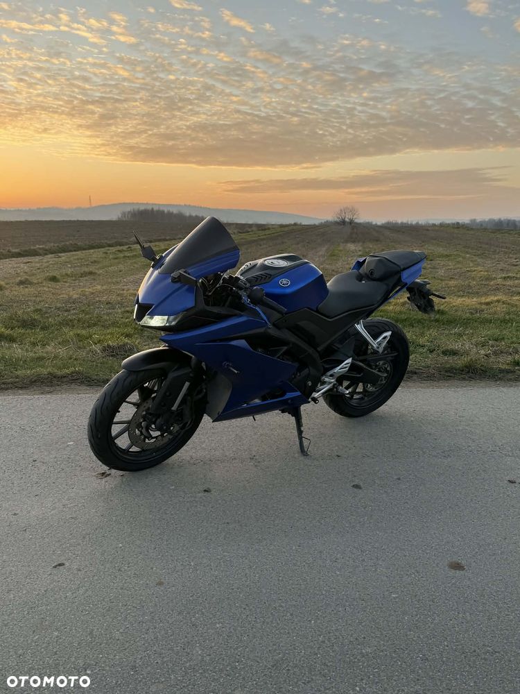 Yamaha YZF - 3