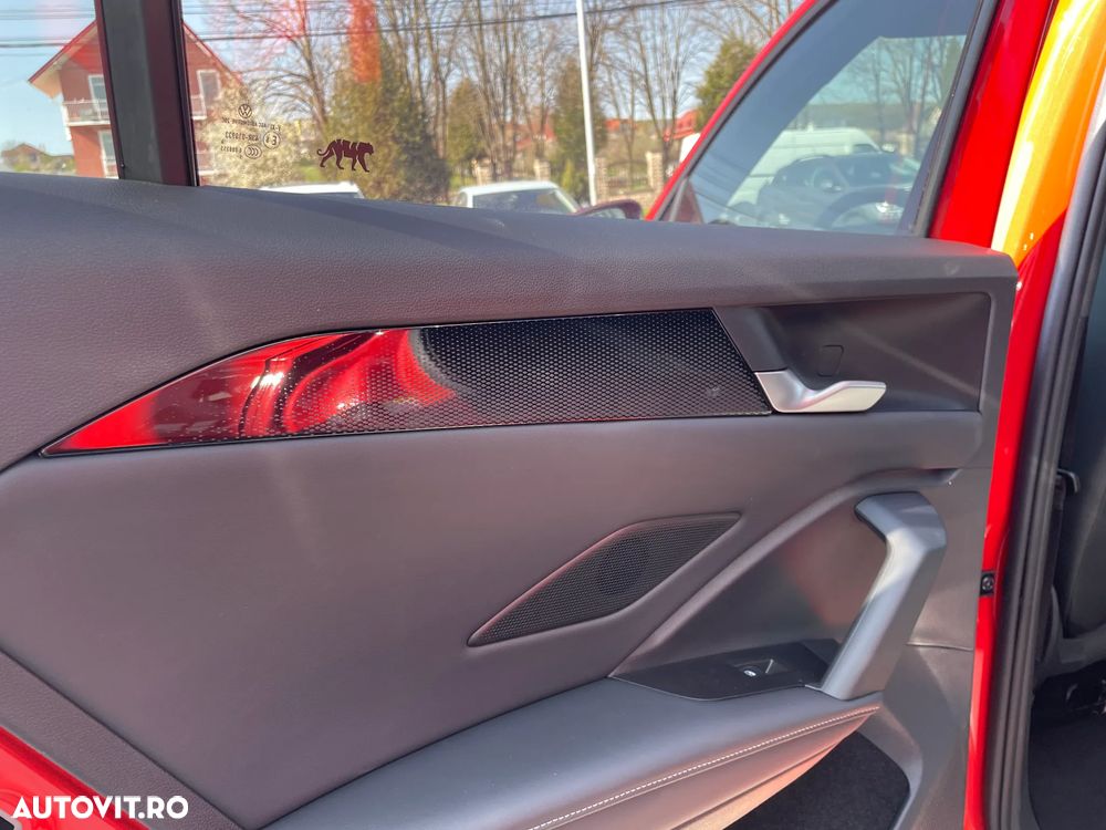 Volkswagen Tiguan - 12
