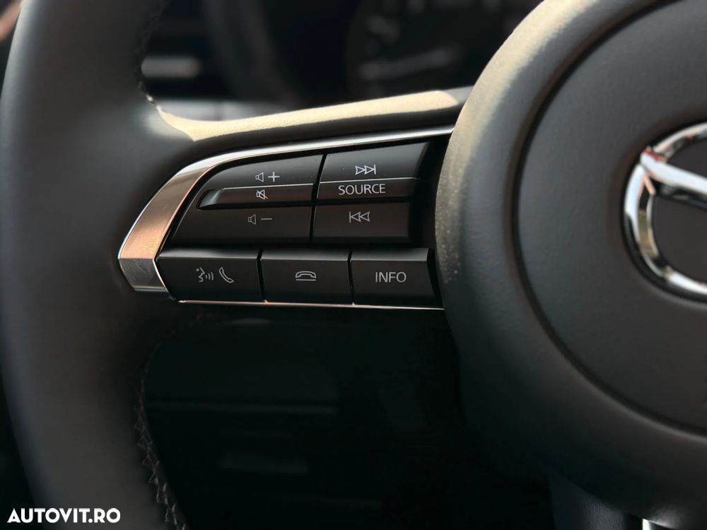 Mazda 3 e-SKYACTIV-G 140 M HYBRID Aut. CENTRE-LINE - 20