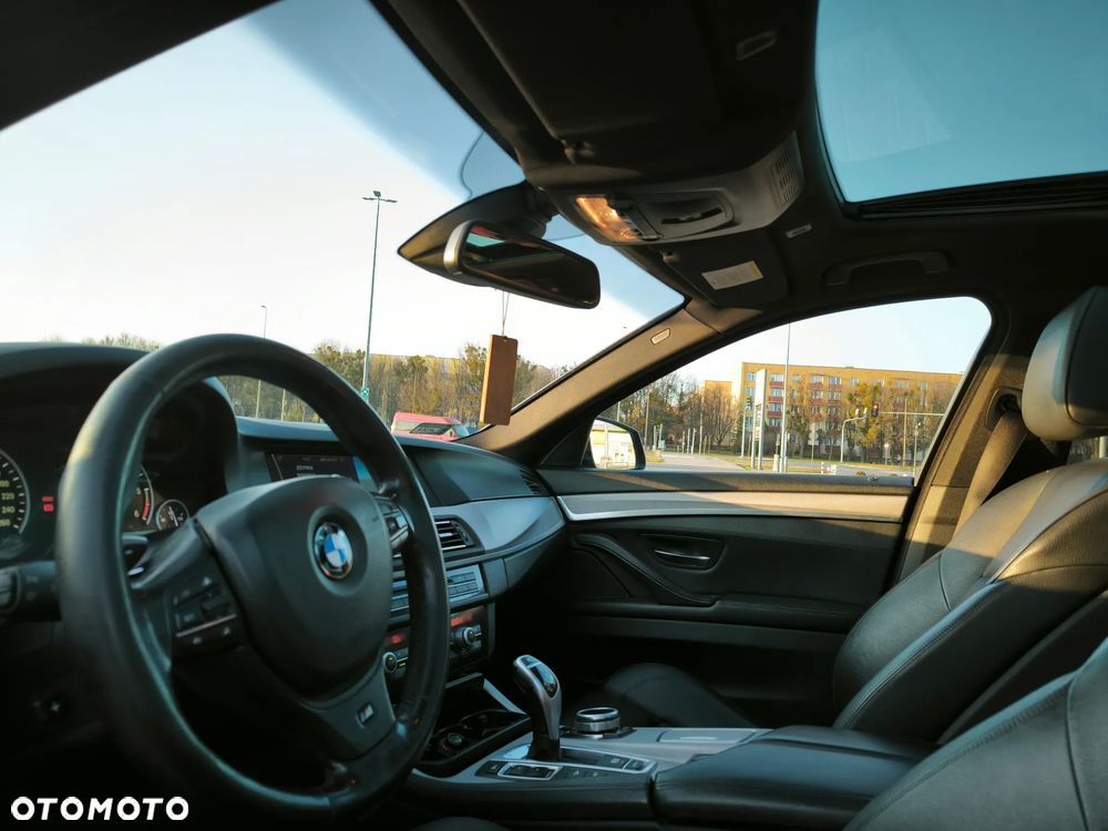 BMW Seria 5 530d xDrive - 15