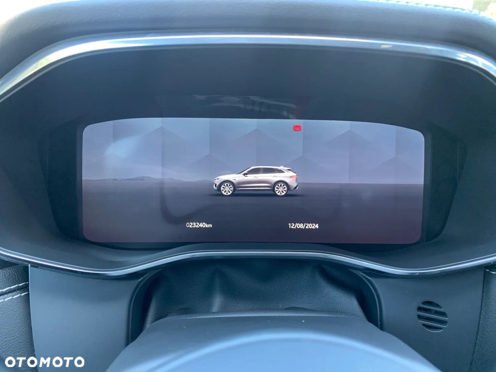 Jaguar F-Pace - 5
