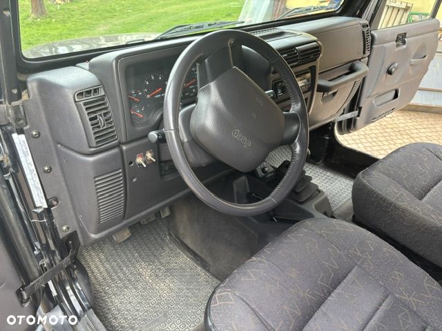 Jeep Wrangler 4.0 Sport - 5