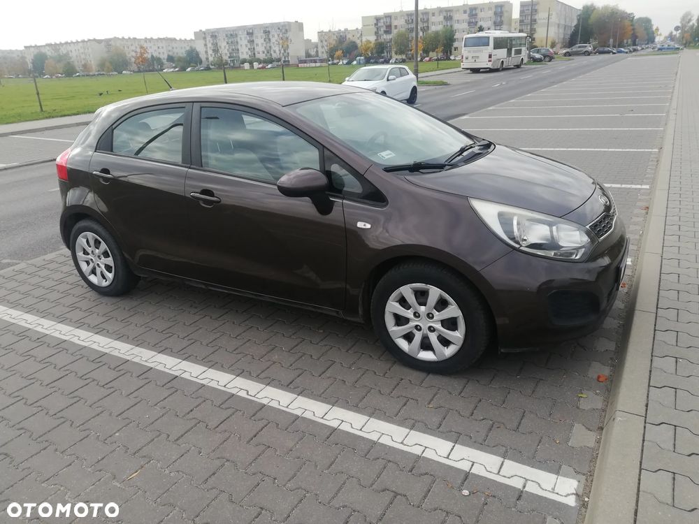 Kia Rio - 5