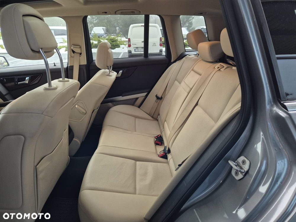 Mercedes-Benz GLK 350 4-Matic - 23