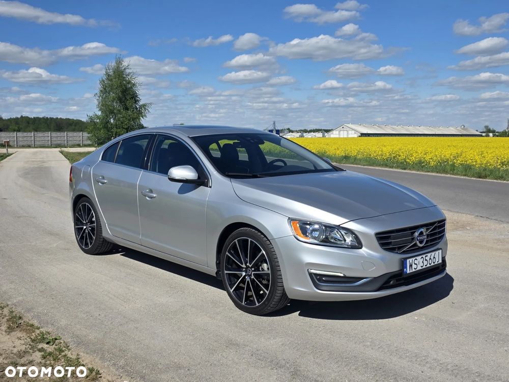 Volvo S60 - 1