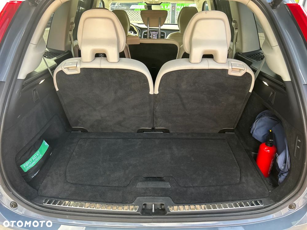 Volvo XC 90 B5 D AWD Plus Dark 7os - 38