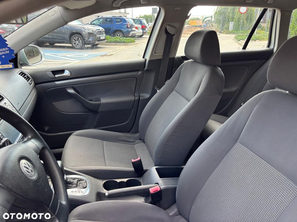 Volkswagen Golf 1.9 TDI DSG DPF Trendline - 9